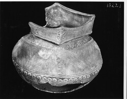 ceramic jar ca. 1400-1580